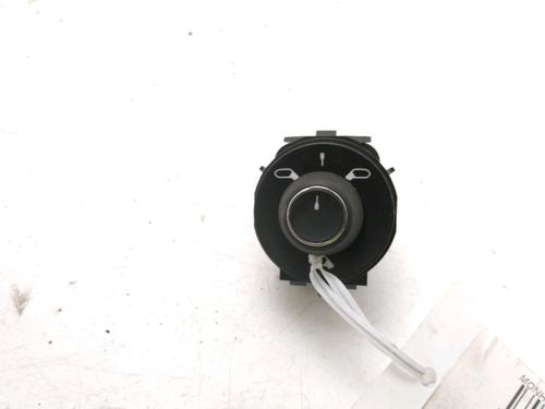 Used Mirror switch Mirror switch CITROËN C3 III (SX) 1.5 BlueHDi 100 (SXYHYP, SXYHTU) (102 hp) 30366223 30366223