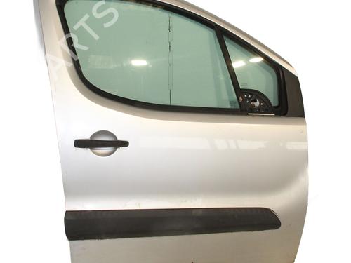 Used Right front door PEUGEOT PARTNER Tepee 1.6 HDi 16V (90 hp) 31141006