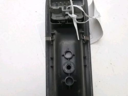 Used Left front window switch Left front window switch RENAULT TWINGO II (CN0_) 1.5 dCi (CN0E) (64 hp) 18478210 18478210