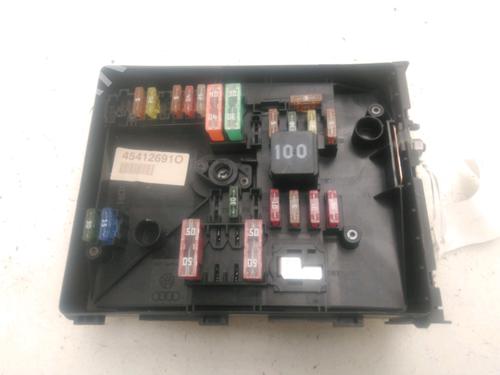 Fuse box VW GOLF VI (5K1) 1.6 TDI | BP27268252E1 