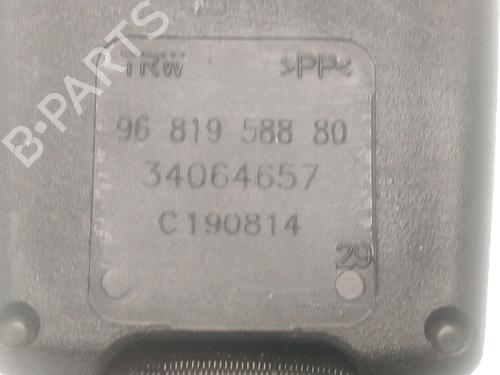 Engache cinturón CITROËN C3 II (SC_) 1.0 VTi 68 (68 hp) 26311236