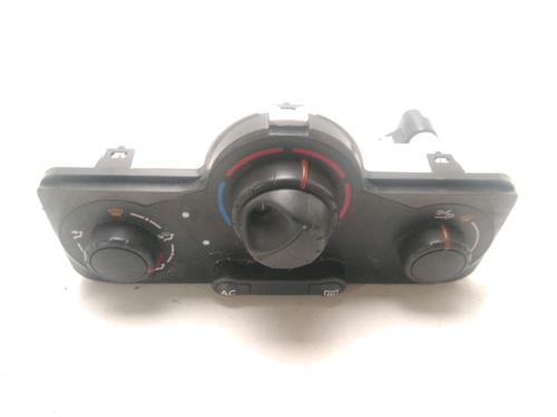 Used Climate control RENAULT CLIO III (BR0/1, CR0/1) 1.5 dCi (75 hp) 22441611
