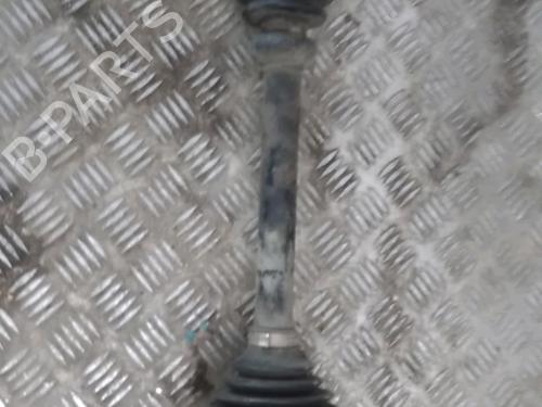 Used Left front driveshaft VW TRANSPORTER T4 Van (70A, 70H, 7DA, 7DH) 2.5 TDI (102 hp) 28051286