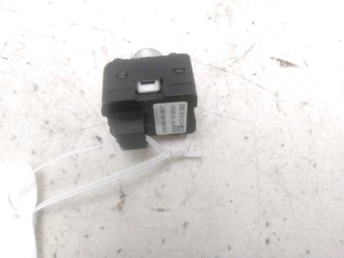 mirror-switch-audi-q3-f3b-2018-29442585 main image