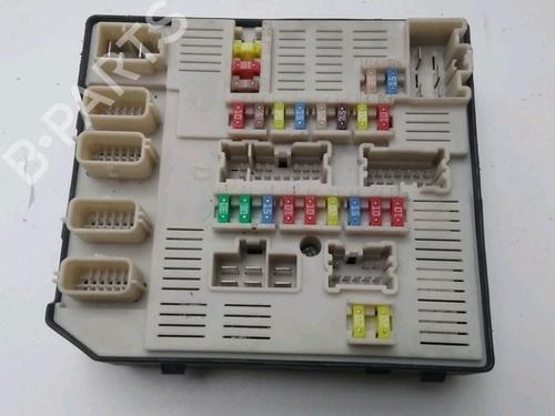 Used Fuse box Fuse box RENAULT MEGANE III Hatchback (BZ0/1_, B3_) 1.5 dCi (86 hp) 17996711 17996711