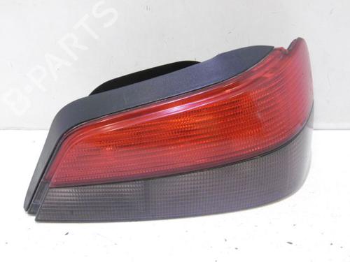 Højre baglygte PEUGEOT 306 Hatchback (7A, 7C, N3, N5) [1993-2003]  15758998