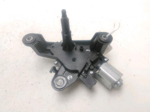Used Rear wiper motor Rear wiper motor PEUGEOT 2008 II (UD_, US_, UY_, UJ_, UR_, UC_) 1.5 BlueHDI 110 (UDYHSK) (110 hp) 26281019 26281019