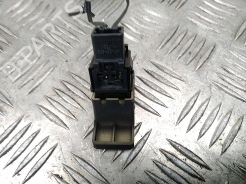 Used Warning switch SUZUKI SWIFT III (MZ, EZ) 1.3 DDiS (RS413D) (75 hp) 13613268