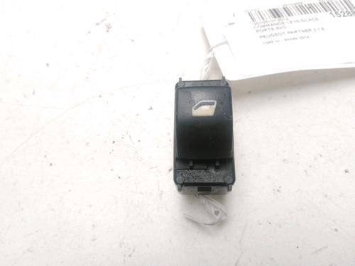 Used Switch Switch PEUGEOT PARTNER Box Body/MPV 1.6 HDi (90 hp) 22403479 22403479