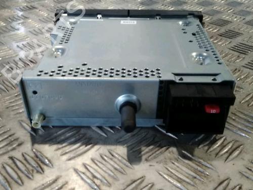 Used Radio Radio CITROËN C3 II (SC_) 1.0 VTi 68 (68 hp) 17038216 17038216