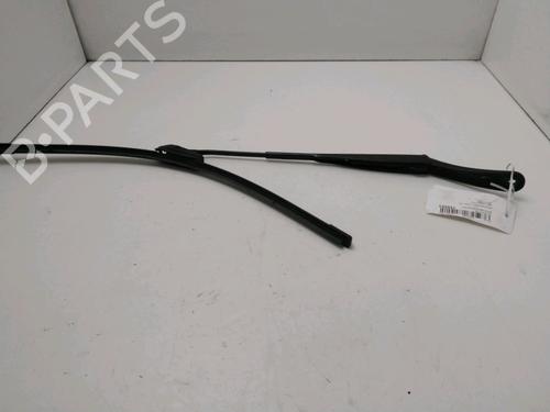 front-windshield-wiper-arm-dacia-duster-hs_-2010-2011-2012-2013-2014-2015-2016-2017-2018-30522919 main image