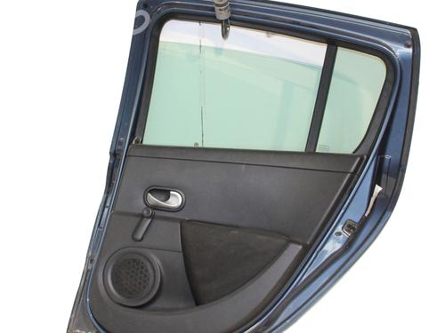 Puerta trasera derecha RENAULT CLIO III (BR0/1, CR0/1) 1.5 dCi (C/BR0G, C/BR1G) (68 hp) 31372394