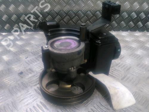 Used Steering pump PEUGEOT 206 CC (2D) 1.6 16V (2DNFUF, 2DNFUR) (109 hp) 17068165