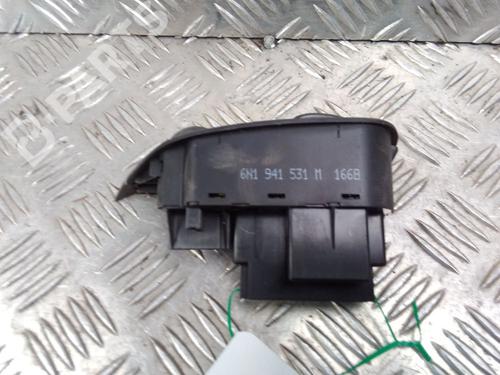 Used Headlight switch VW POLO III (6N1) 60 1.4 (60 hp) 11519148