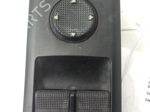 Used Left front window switch VW TRANSPORTER T4 Van (70A, 70H, 7DA, 7DH) 2.5 TDI (102 hp) 30916578