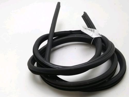 Used Rubber door seal RENAULT TWINGO I (C06_) 1.2 (C066, C068) (58 hp) 18317252