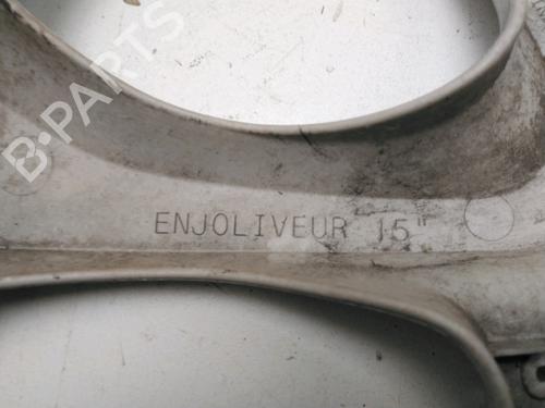 Hjulkapsel CITROËN C3 III (SX) 1.2 VTi 82 (82 hp) 30825317