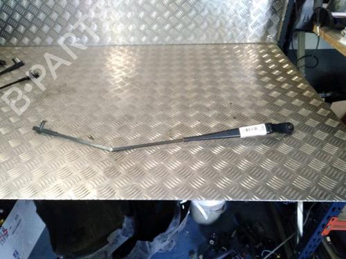 Used Front windshield wiper arm PEUGEOT 207 SW (WK_) 1.6 HDi (109 hp) 23181886
