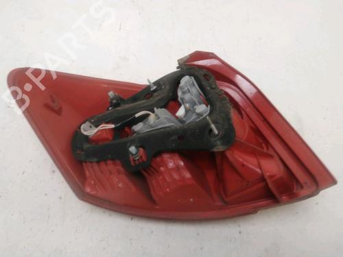 Used Right taillight TOYOTA AURIS (_E15_) 1.6 (ZRE151_, ZRE151R) (124 hp) 29415014