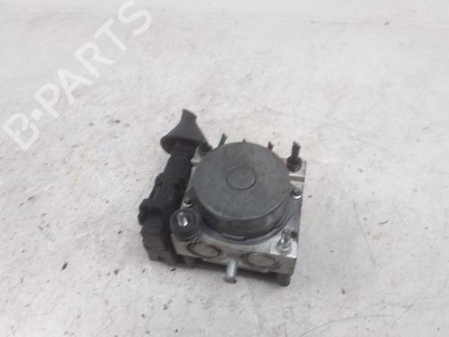 Used ABS pump RENAULT CLIO III (BR0/1, CR0/1) 1.5 dCi (BR17, CR17) (86 hp) 15750247