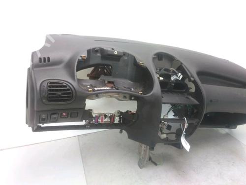 Used Dashboard Dashboard PEUGEOT 206 Hatchback (2A/C) 1.4 i (75 hp) 26463381 26463381