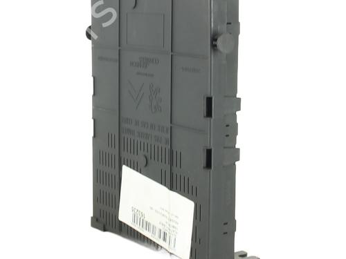 Used Fuse box Fuse box PEUGEOT 5008 (0U_, 0E_) 2.0 HDi 150 / BlueHDi 150 (150 hp) 33835953 33835953