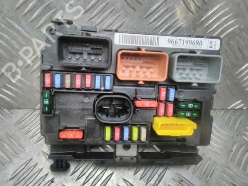 Fuse box CITROËN C3 Picasso (SH_) 1.6 HDI 90 | BP14980589E1