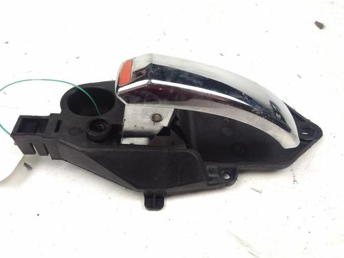 Used Front left interior door handle Front left interior door handle 15754550 15754550