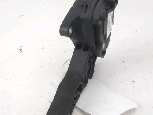 Used Pedal Pedal 36820557 36820557