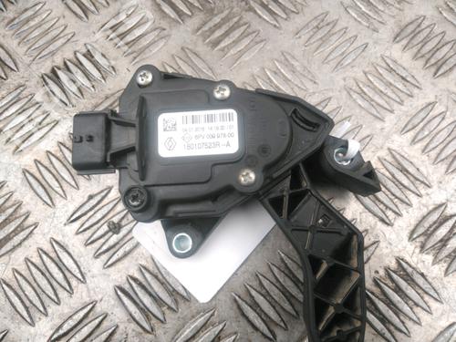 Used Pedal Pedal RENAULT MASTER III Van (FV) 2.3 dCi 125 FWD (FV0C, FV0D, FV0G, FV0H, FV0J, FV0K,... (125 hp) 20846253 20846253