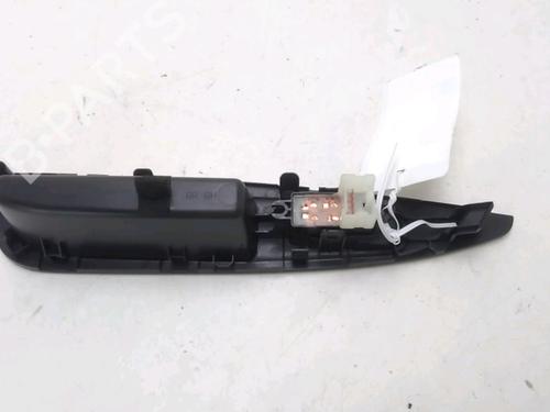 switch-nissan-qashqai-ii-suv-j11-j11_-15-dci-254114ba0a-2013-19171120 main image