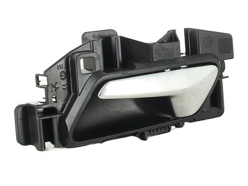 Venstre bagtil invendig håndtag Venstre bagtil invendig håndtag PEUGEOT 3008 II SUV (MC_, MR_, MJ_, M4_) 1.5 BlueHDi 130 (131 hp) 33971372 33971372