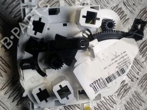 Used Climate control Climate control 16041089 16041089