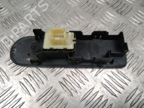 Used Switch Switch RENAULT CAPTUR I (J5_, H5_) 1.5 dCi 90 (J5N4, J5M5, J5MW, J5M6, J5AL, J5AJ) (90 hp) 13302181 13302181