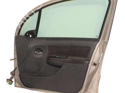 Used Right front door Right front door 31692660 31692660
