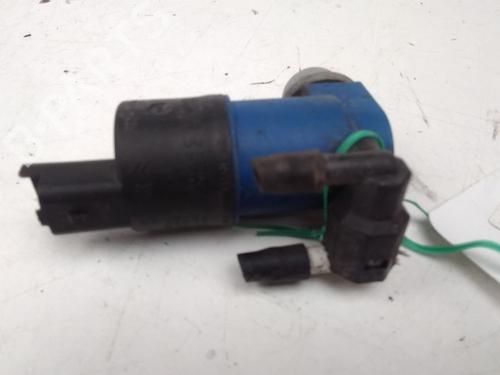 Used Washer pump RENAULT CLIO III (BR0/1, CR0/1) 1.5 dCi (88 hp) 15760456