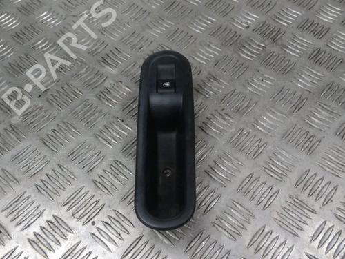 Used Switch Switch RENAULT TWINGO III (BCM_, BCA_) 0.9 TCe 90 (BCM9, BCM2) (90 hp) 13080881 13080881