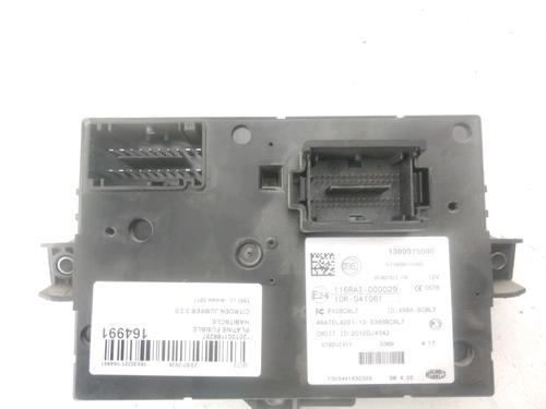 Used Fuse box Fuse box 38226856 38226856