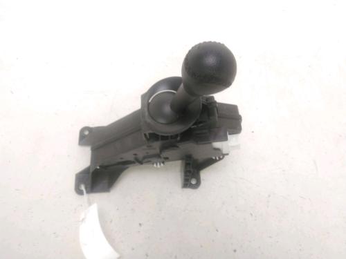 Used Gear lever RENAULT TWINGO III (BCM_, BCA_) 1.0 SCe 70 (71 hp) 29389246
