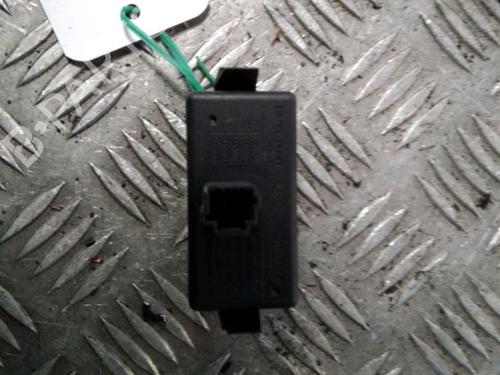 Used Warning switch RENAULT CLIO III (BR0/1, CR0/1) 1.5 dCi (C/BR0G, C/BR1G) (68 hp) 15750637