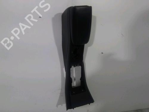 Used Middle console Middle console VOLVO V40 Hatchback (525) T2 (122 hp) 33249352 33249352