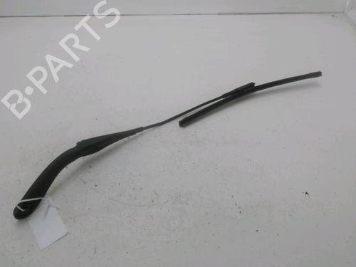 Used Front windshield wiper arm BMW 3 Touring (F31) 316 d (116 hp) 29622049