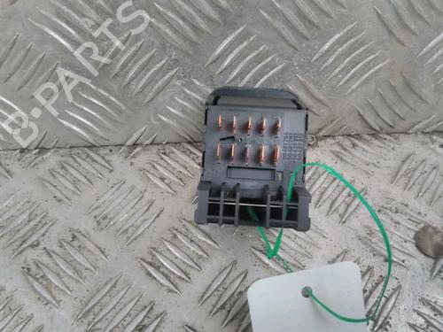 Used Headlight switch Headlight switch OPEL CORSA B (S93) 1.7 D (F08, F68, M68) (60 hp) 11713409 11713409
