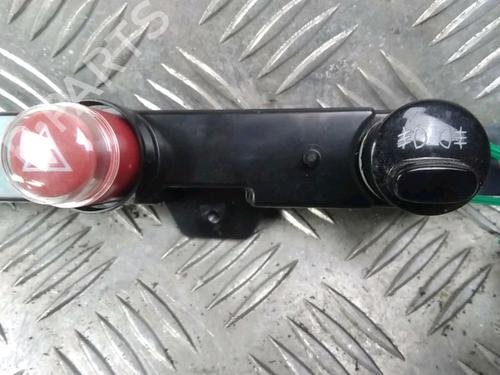 Used Warning switch Warning switch FIAT 500 (312_) 1.2 (312AXA1A) (69 hp) 15750614 15750614