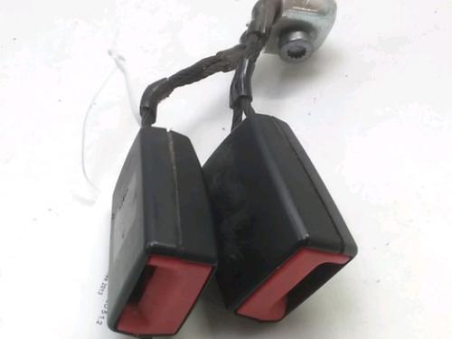 Used Seat buckle VW POLO V (6R1, 6C1) 1.2 TDI (75 hp) 18528605