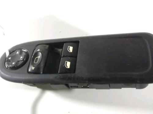 Used Left front window switch Left front window switch PEUGEOT 308 SW I (4E_, 4H_) 1.6 HDi (90 hp) 20927099 20927099
