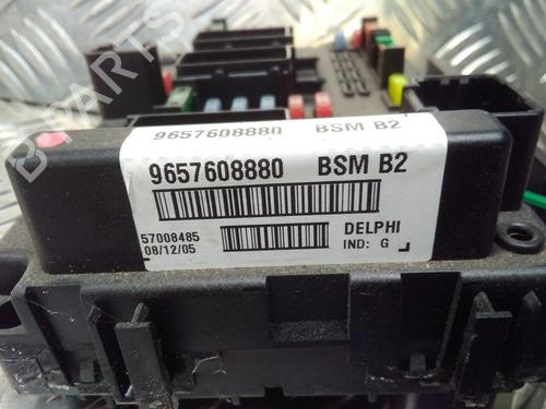 Used Fuse box Fuse box 11520837 11520837