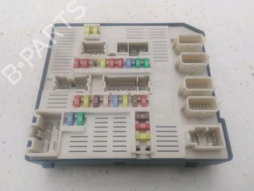 Used Fuse box RENAULT MEGANE III Grandtour (KZ0/1) 1.5 dCi (KZ09, KZ0D, KZ1G, KZ29, KZ14, KZ1W, KZ10, KZ1F,... (110 hp) 27268251