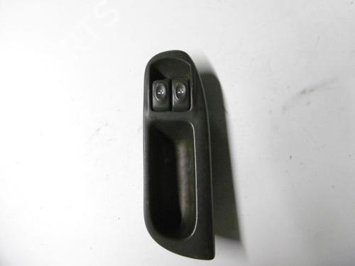 Used Left front window switch RENAULT SCÉNIC I MPV (JA0/1_, FA0_) [1999-2010]  15755818