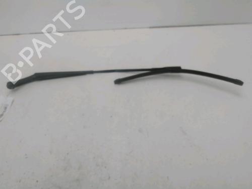Used Front windshield wiper arm AUDI Q3 (F3B) 35 TDI (150 hp) 29389426